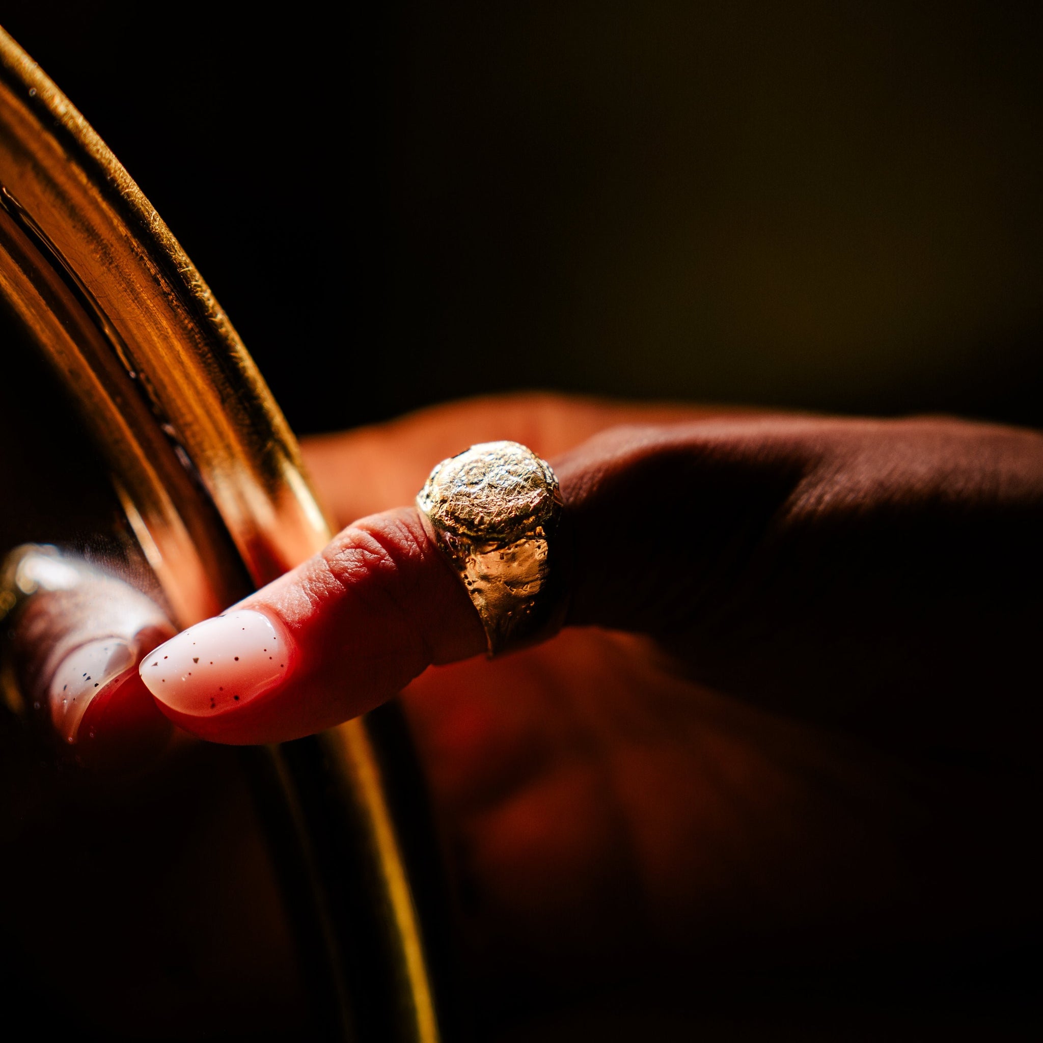 SCRATCHING LOVE RING - ANATOMICAL HEART