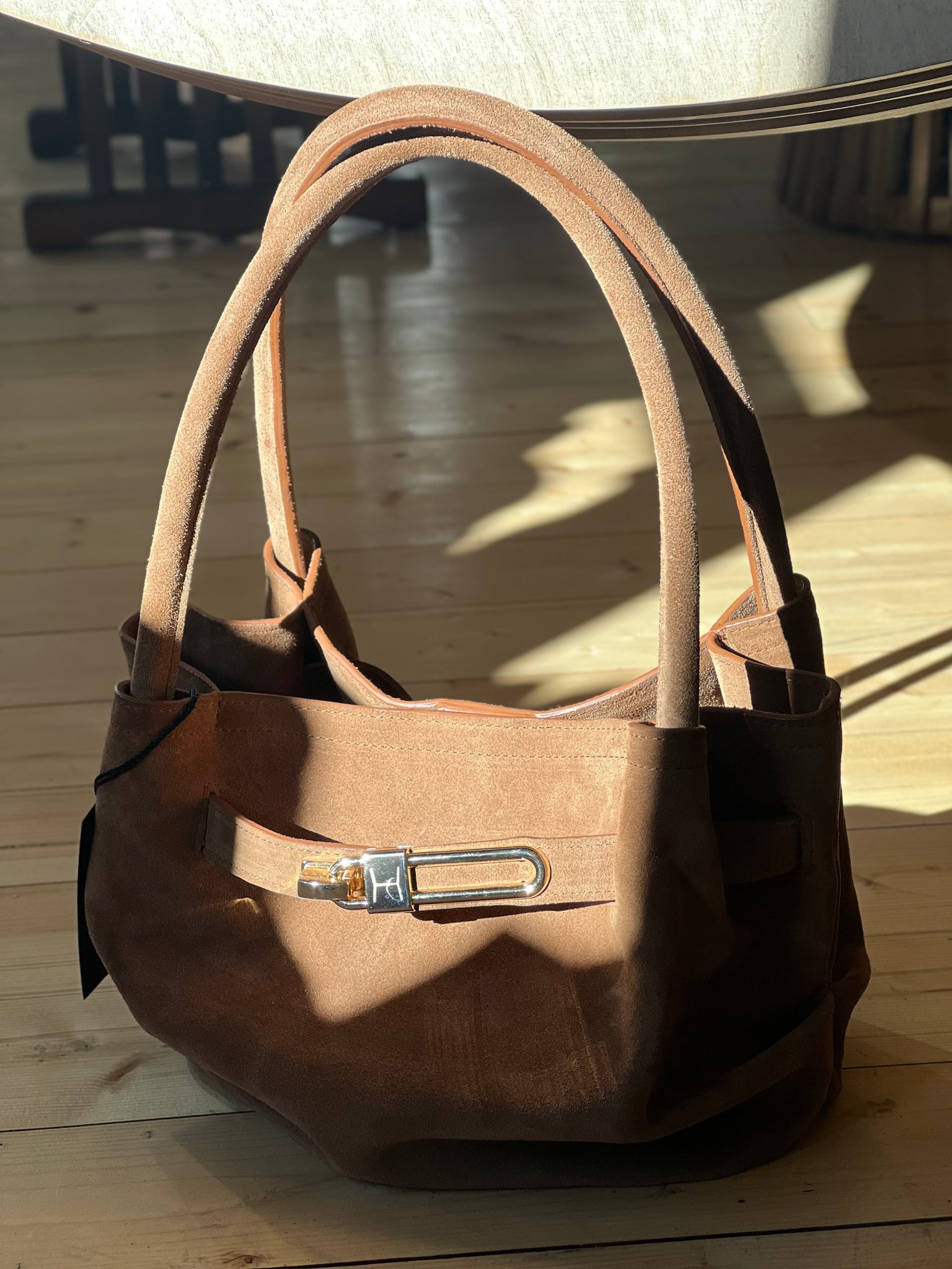 ODYSSEY TOTE BAG BROWN